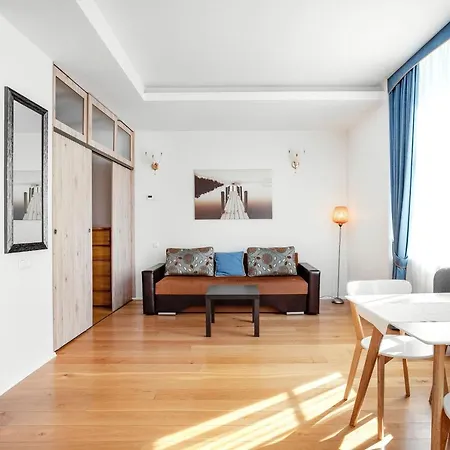 Comfy One Bedroom By Reside Baltic