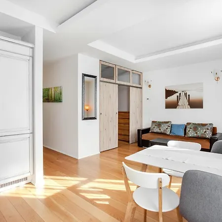 Comfy One Bedroom By Reside Baltic アパート *