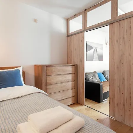 アパート Comfy One Bedroom By Reside Baltic ヴィリニュス